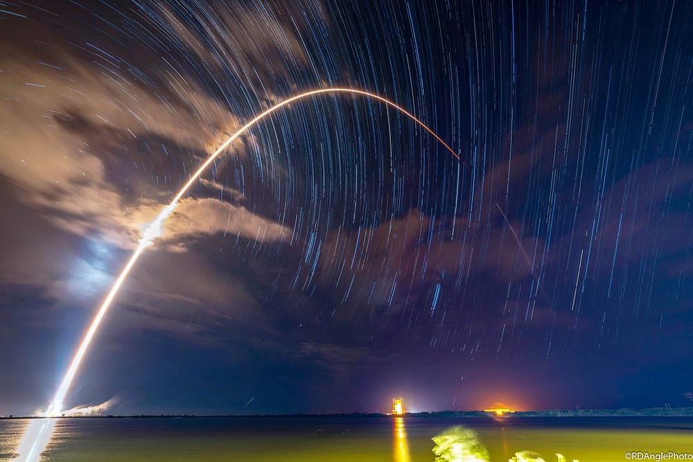 SpaceX launches its 60th mission after minor delays