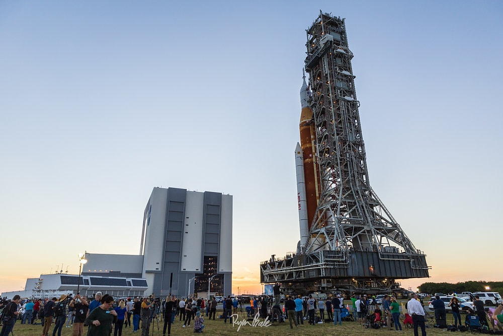 Artemis II Moves Forward as Fully-Stacked SLS Prepares for America’s Return to Deep Space
